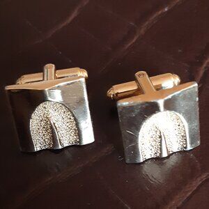 Vintage Senator Square Cuff Links Gold Tone Metal 1960 or 70s